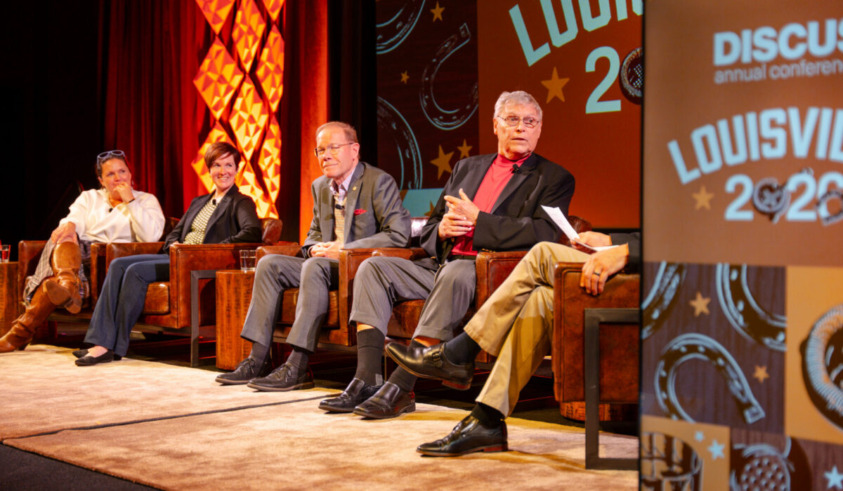 DISCUS Thursday-203 DISCUS Thursday-203