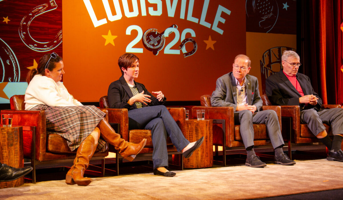 DISCUS Thursday-216 DISCUS Thursday-216