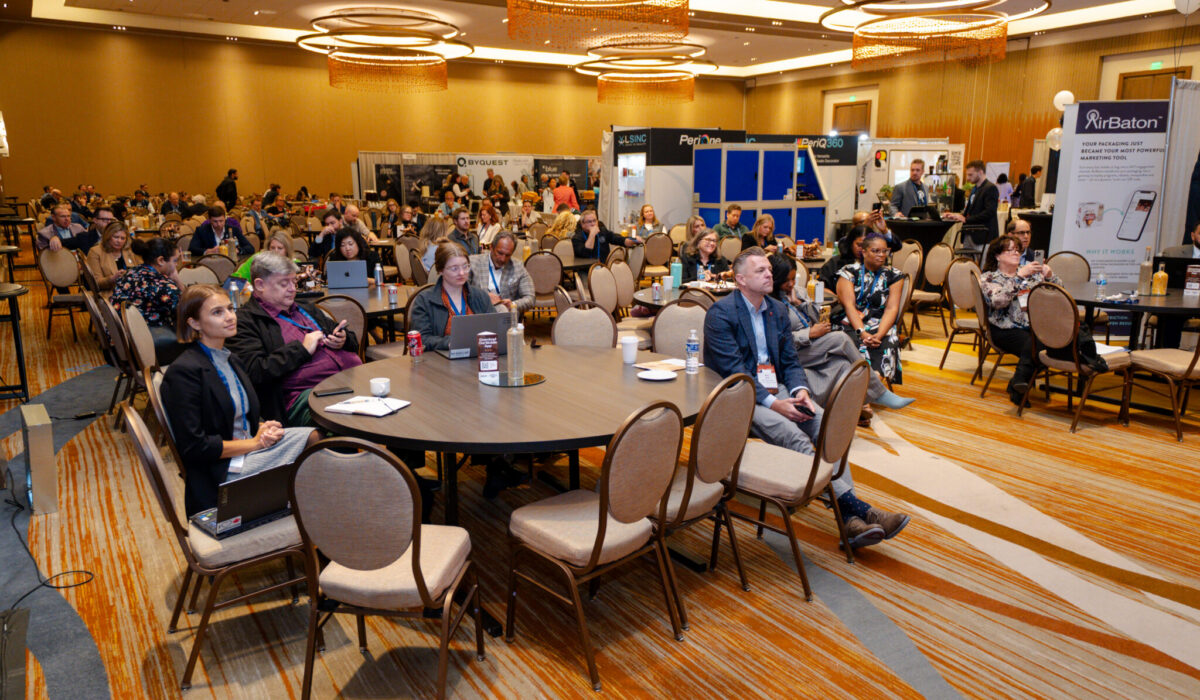 DISCUS Wednesday-325 DISCUS Wednesday-325